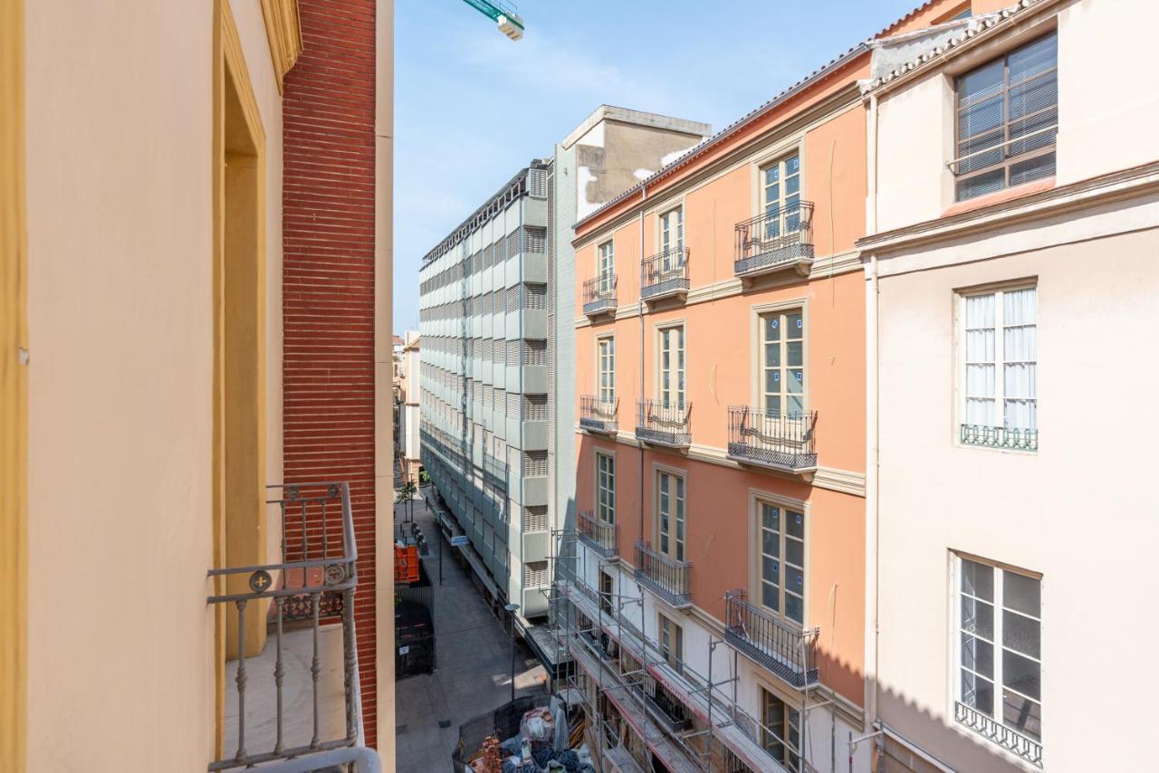 Dobo Malaga Puerto Apartment Luaran gambar