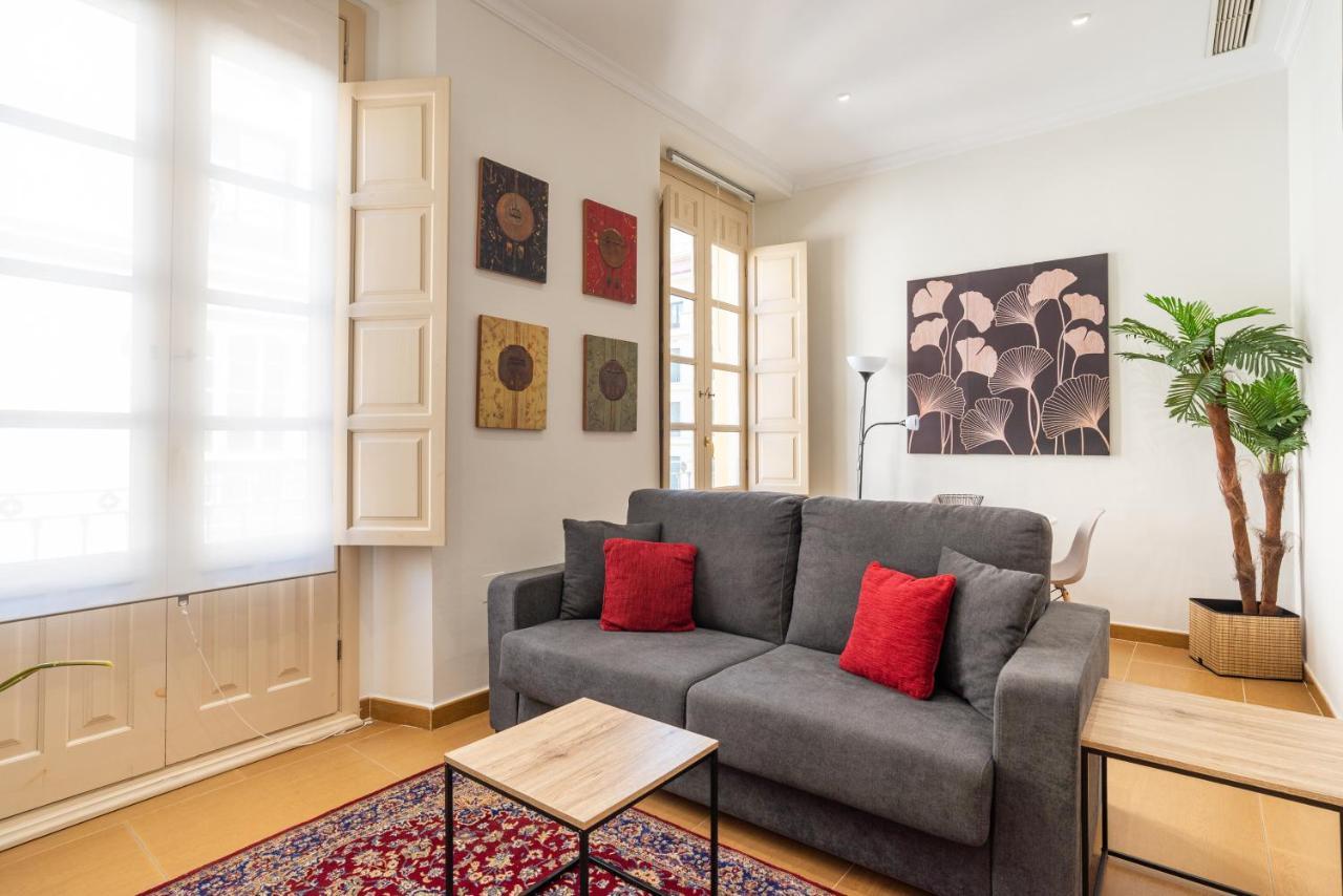 Dobo Malaga Puerto Apartment Luaran gambar