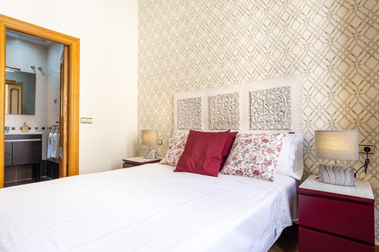 Dobo Malaga Puerto Apartment Luaran gambar