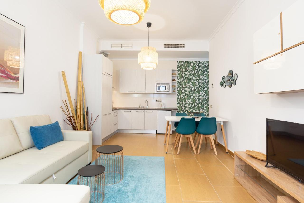Dobo Malaga Puerto Apartment Luaran gambar