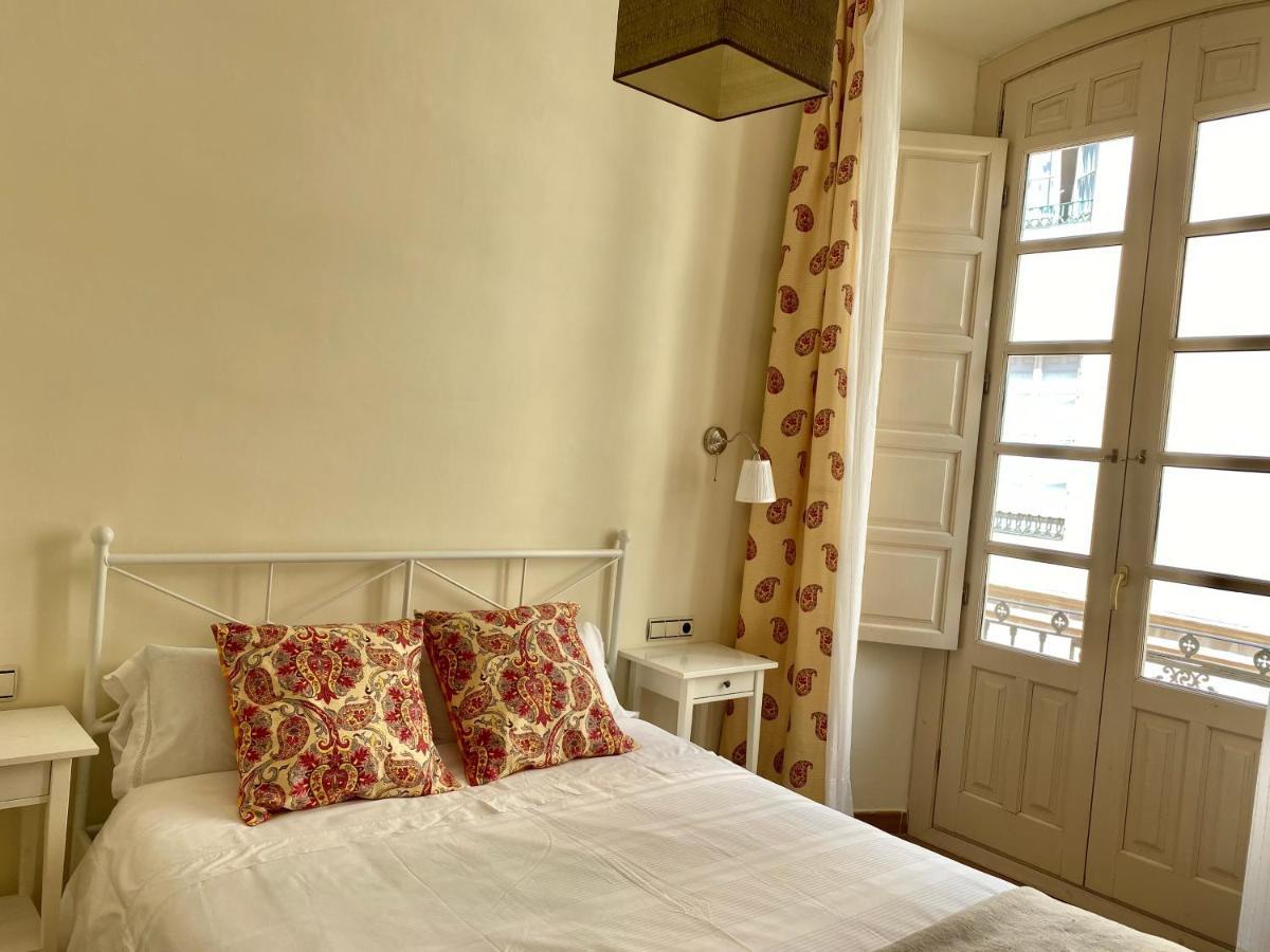 Dobo Malaga Puerto Apartment Luaran gambar