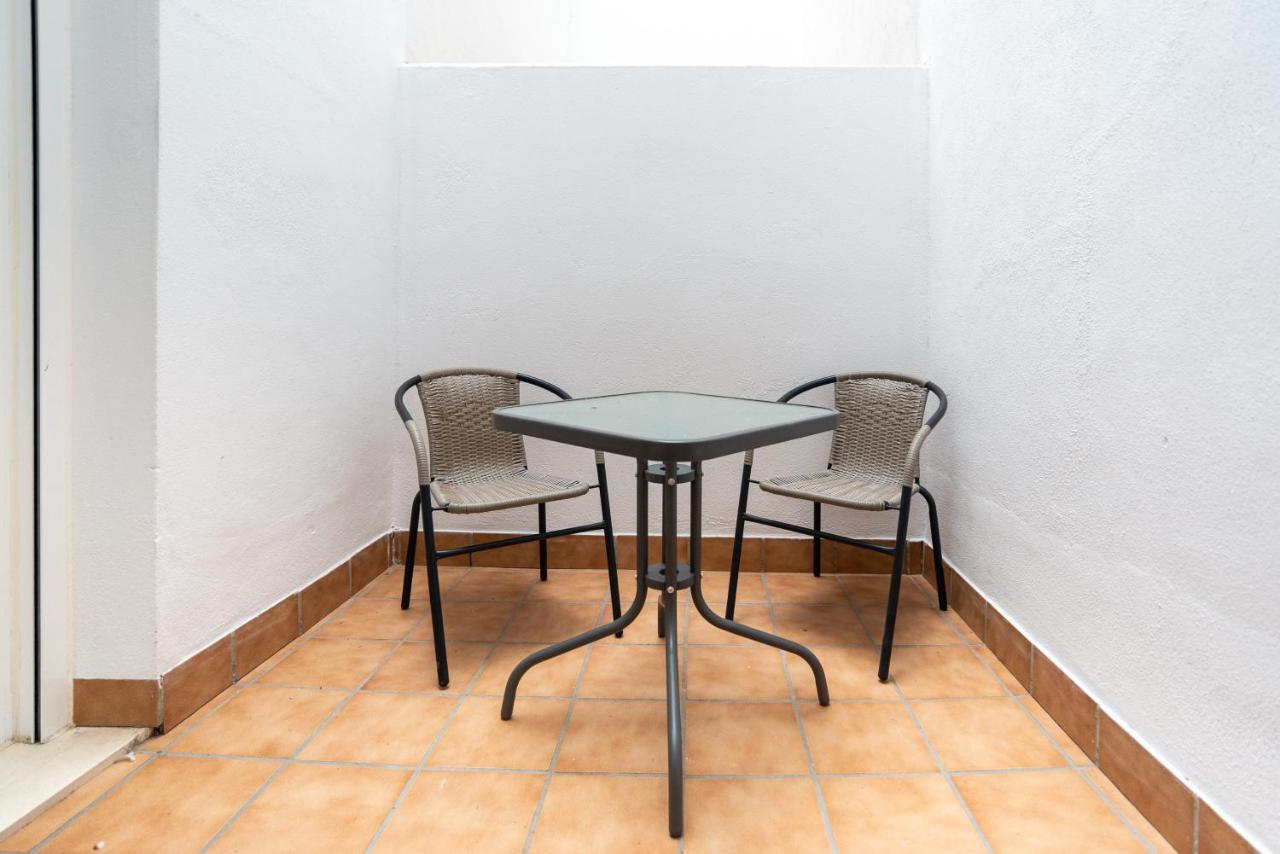 Dobo Malaga Puerto Apartment Luaran gambar