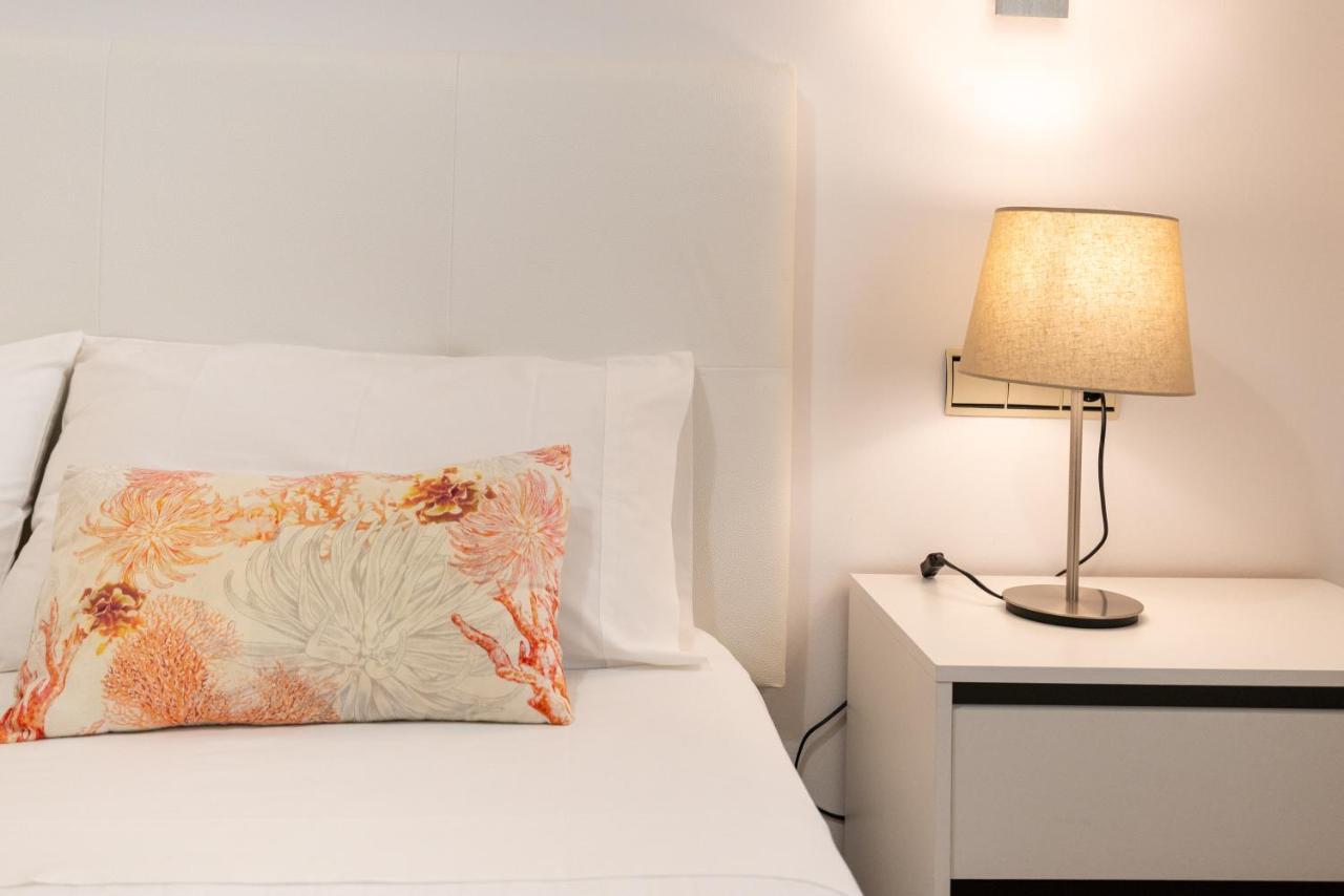 Dobo Malaga Puerto Apartment Luaran gambar