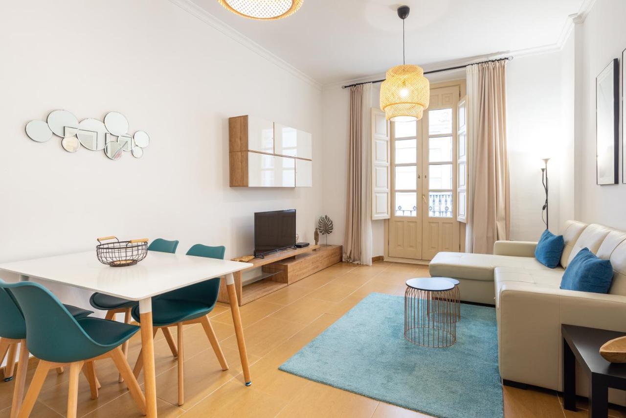 Dobo Malaga Puerto Apartment Luaran gambar