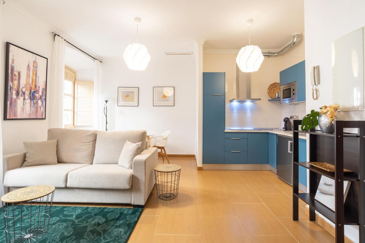Dobo Malaga Puerto Apartment Luaran gambar