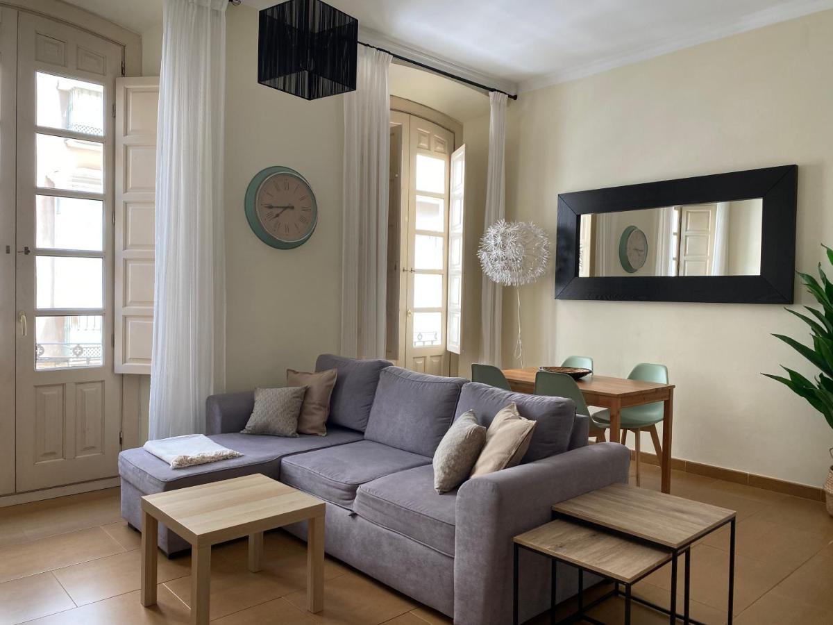 Dobo Malaga Puerto Apartment Luaran gambar