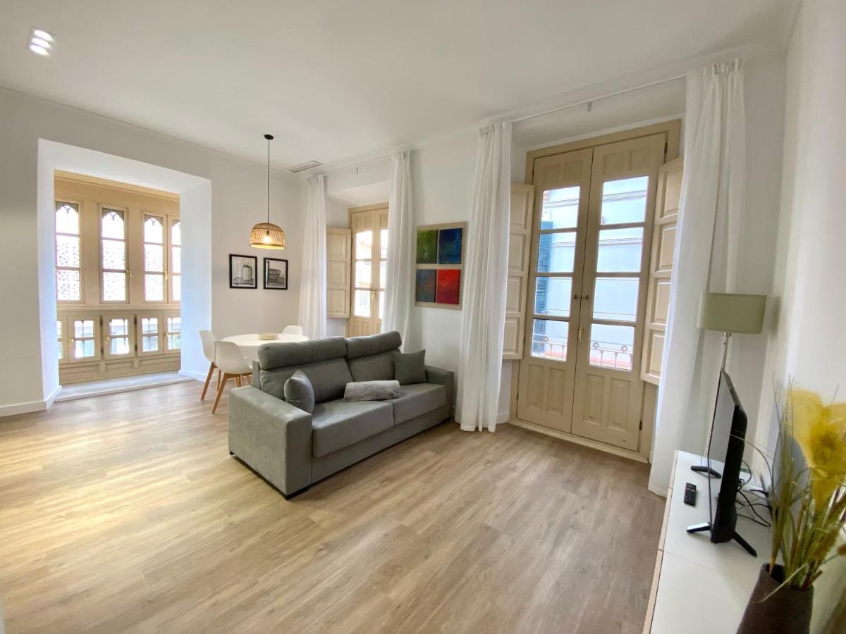 Dobo Malaga Puerto Apartment Luaran gambar